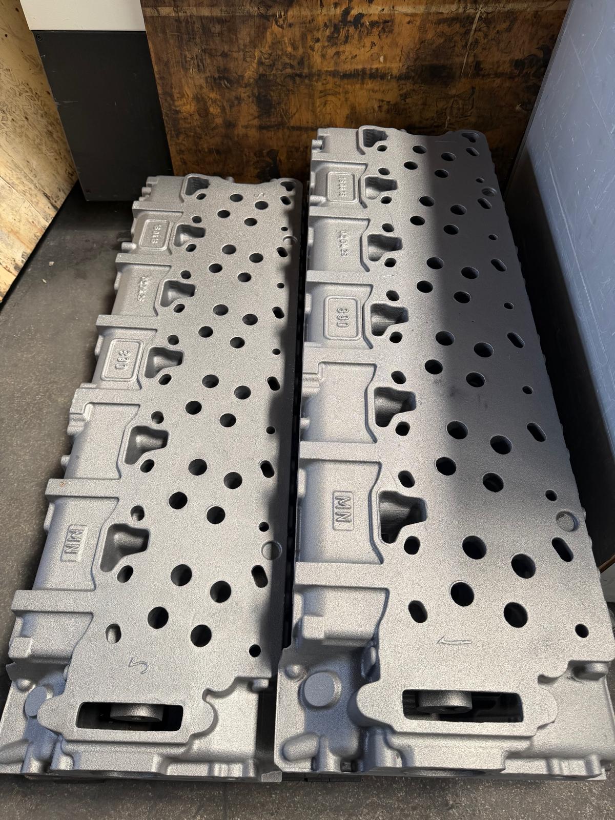 Cyclinder head for  trucks